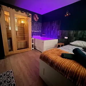 Le Speak Easy / Jacuzzi Et Sauna , Marseille France